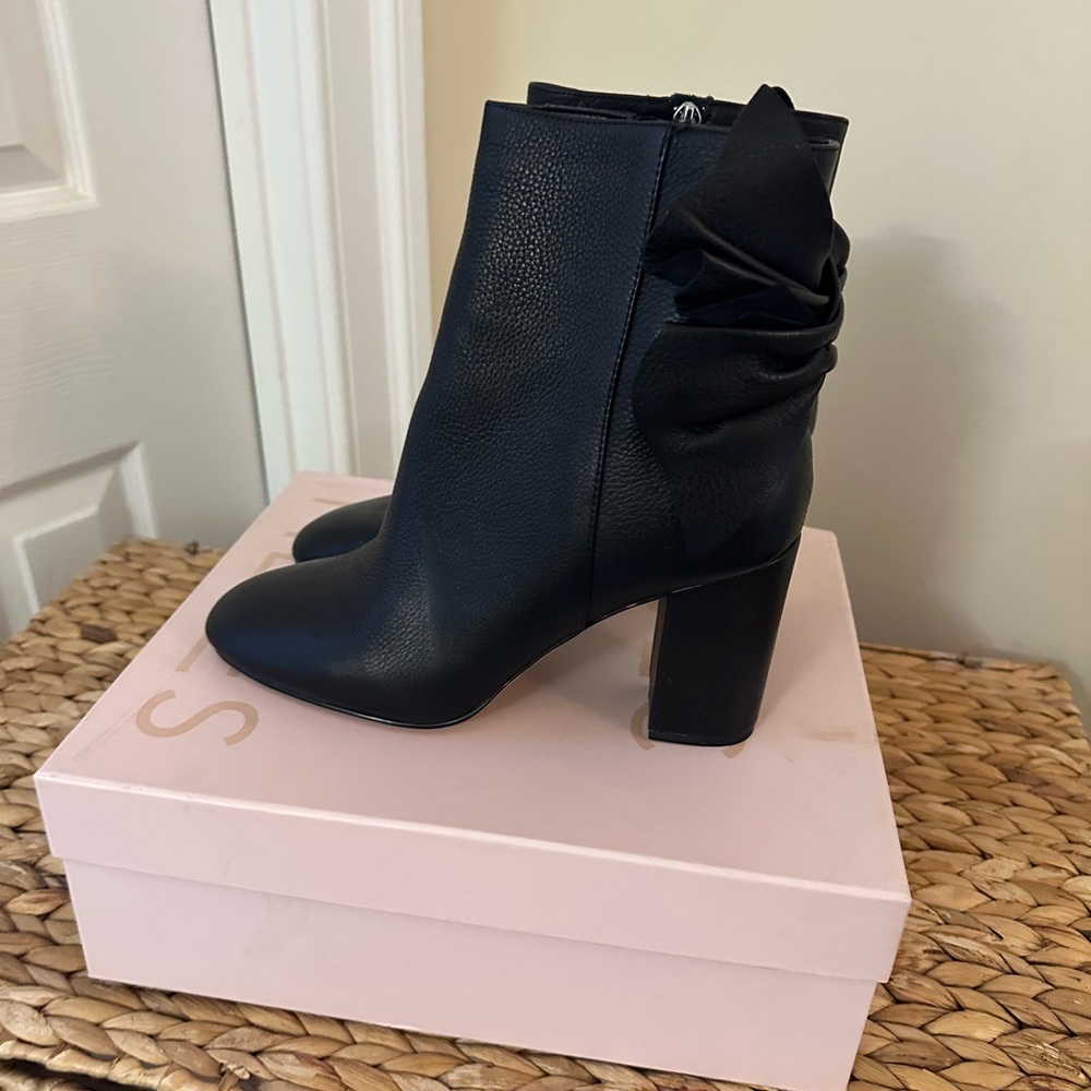 Avec Les Filles Black Heeled Boots with Bow Detail